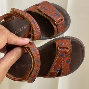 Cute toddler sandals use ones SIZE 6